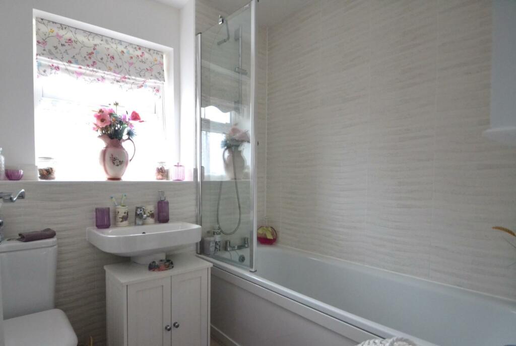 Bathroom.JPG