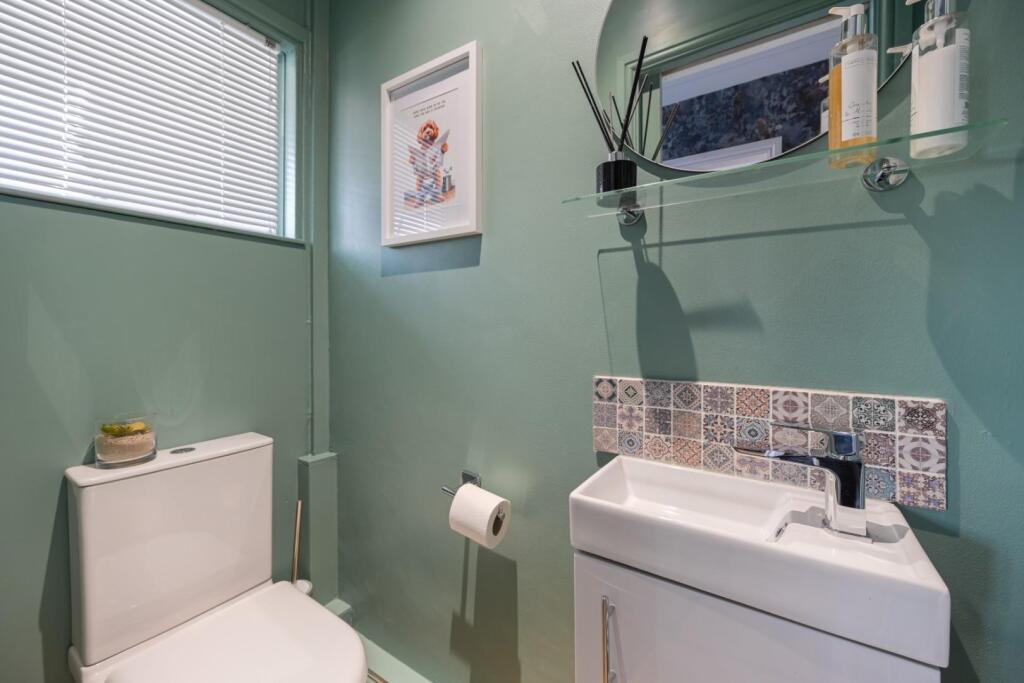 97 Wimperis Way (21 of 31).jpg