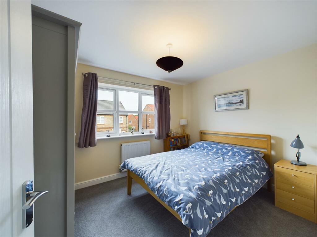BEDROOM 2