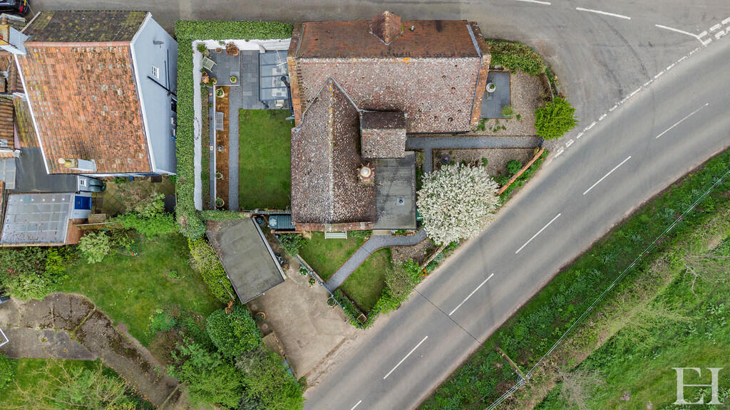 8590702-exteriorw...