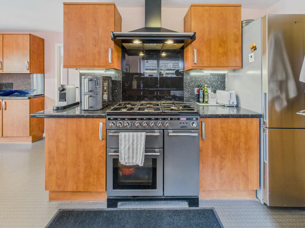 Kitchen Diner - Cooking Area