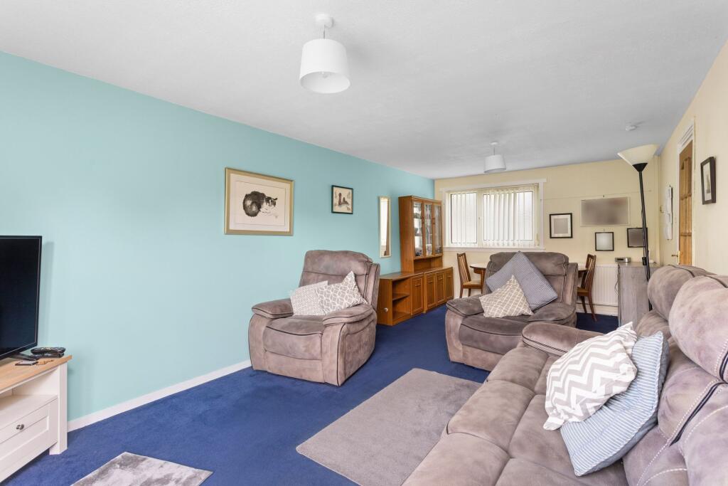 Lounge / Dining Room