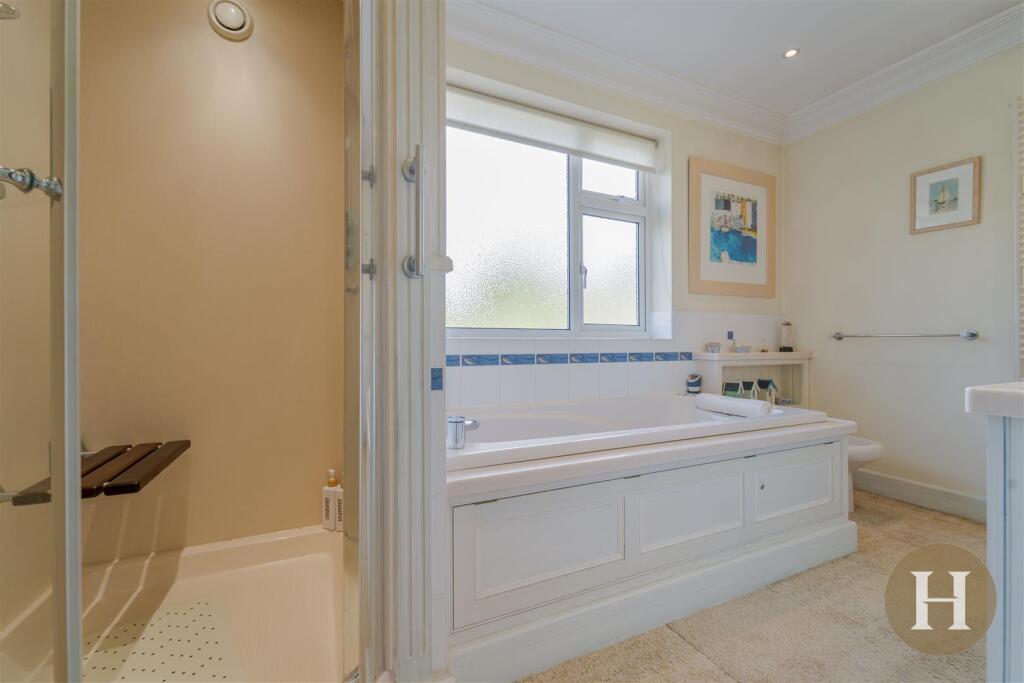 Hadleigh Estate Agents-35.jpg