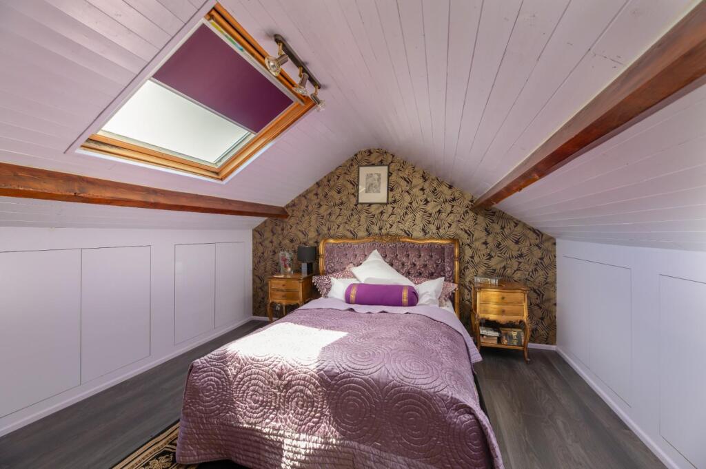 28 Hawthorne Grove-25.jpg