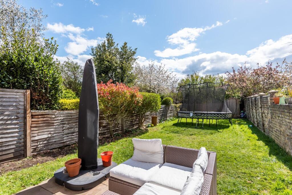 Adelaide Square, Windsor, Berkshire