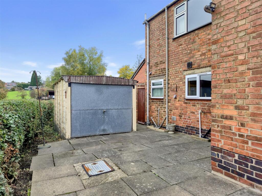 Detached Garage