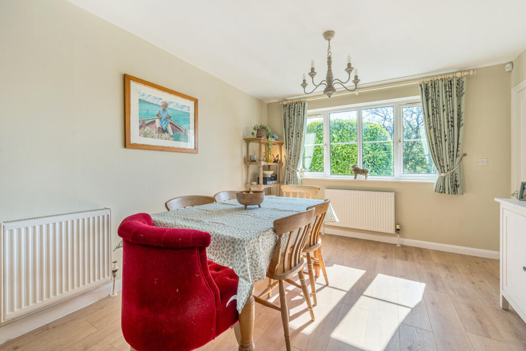 1354464-21-68d3f3d08402e-ARW-1