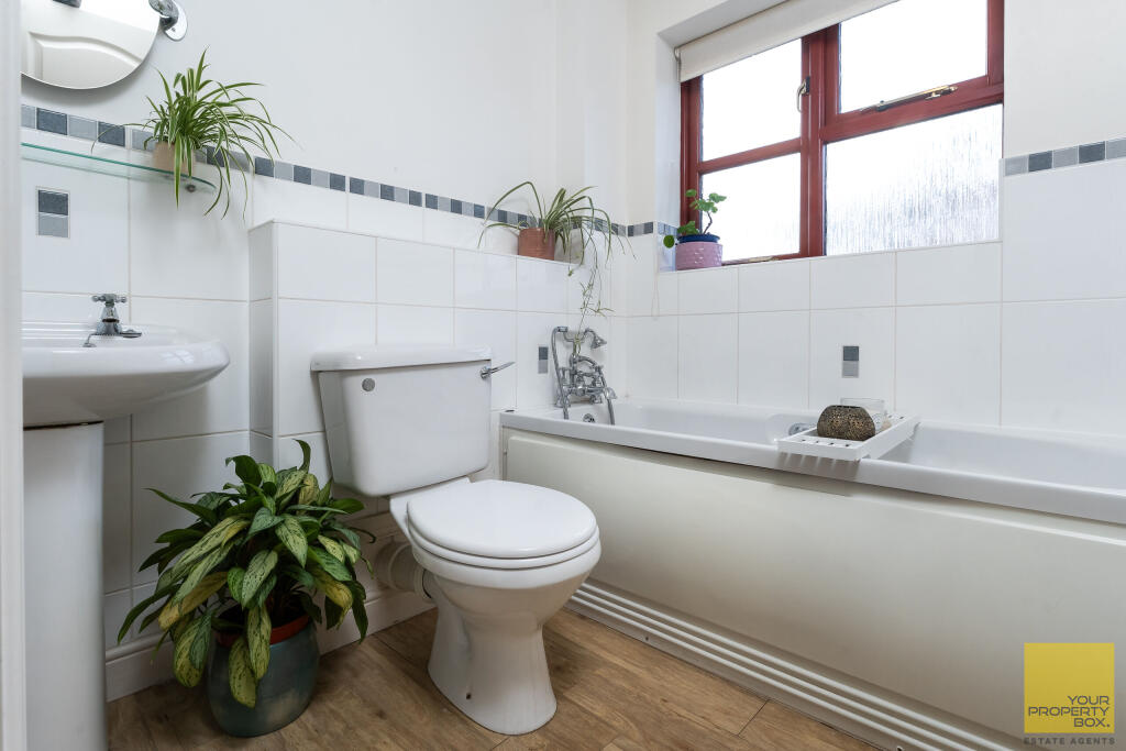 15 hanbury Croft0101