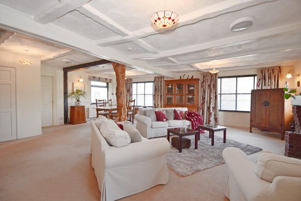Living/Dining Room