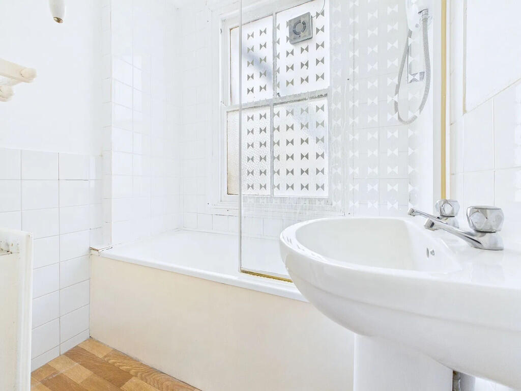 CAM03987G0-PR0259...