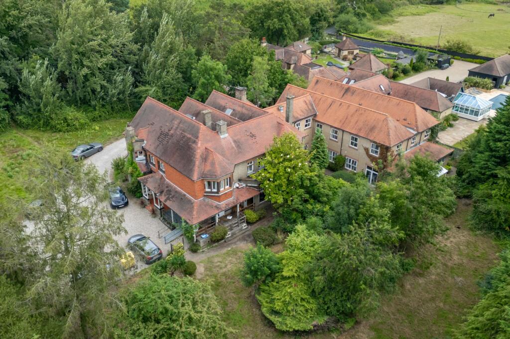 Macris House, Coopersale Lane, Theydon Bois, Epping, Essex CM16 7NS