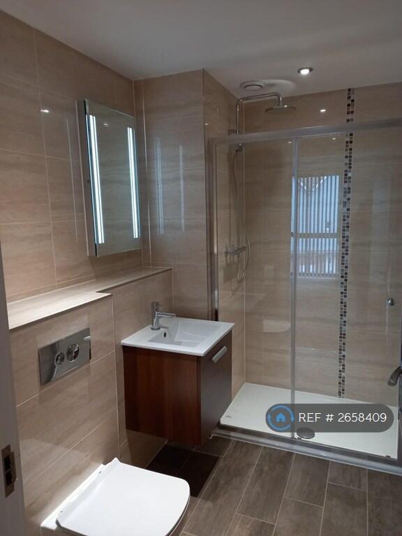 Master Ensuite