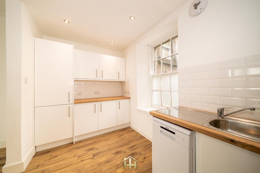 22A ROSEANGLE DD1 4LR 240725 EDIT (23 of 43).jpg