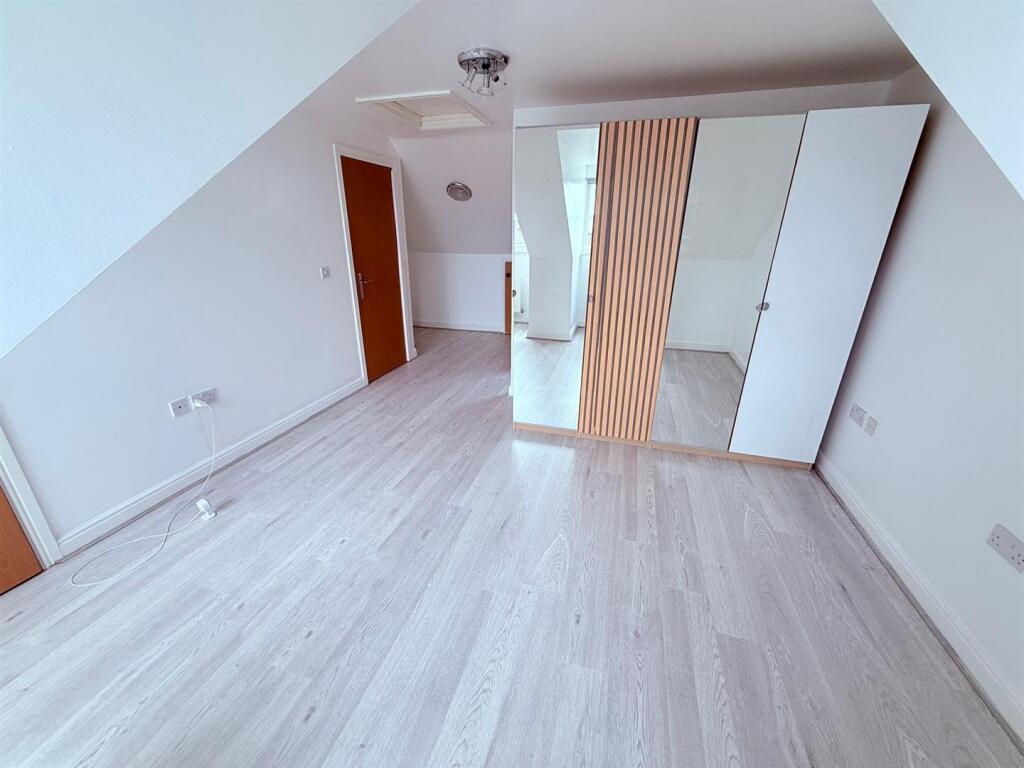 PHOTO-2025-07-30-18-24-19 (7).jpg