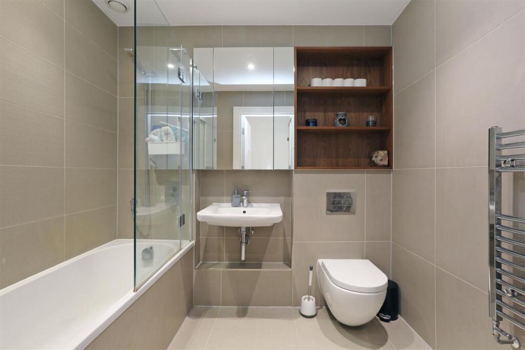 bathroom.jpeg