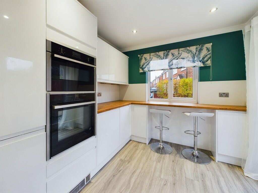 CAM02854G0-PR0281...