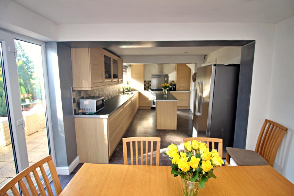 Din Rm open to Kitchen