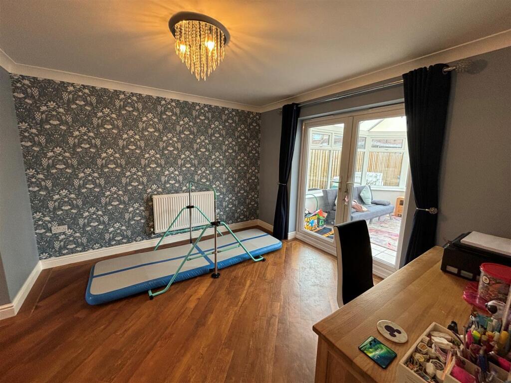 Living Room / Diner