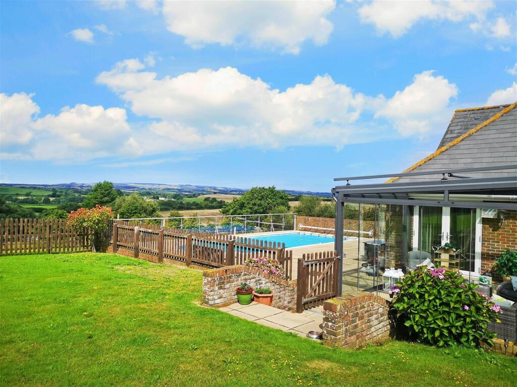 Pool And Views