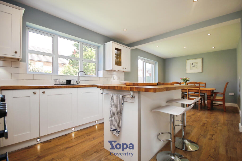 261d6c85-Kitchen 206.JPG