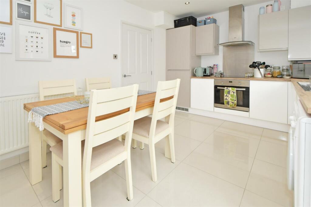 Kitchen / Diner