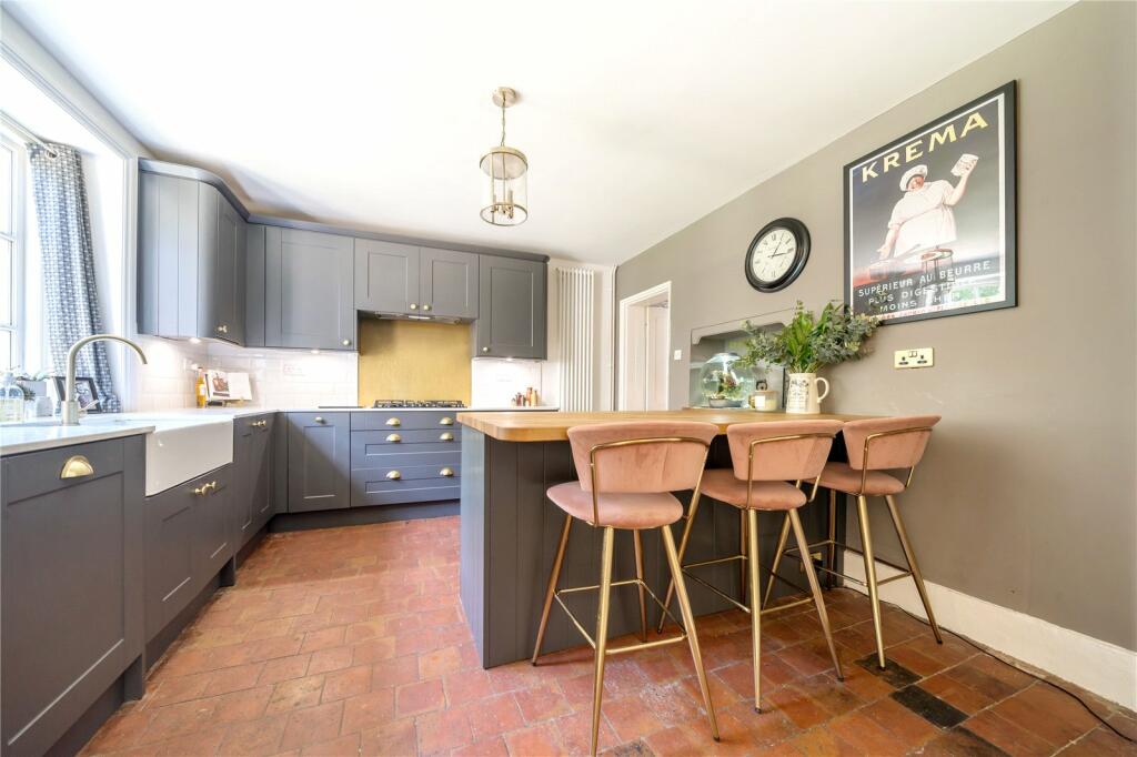 Breakfasting Kitchen