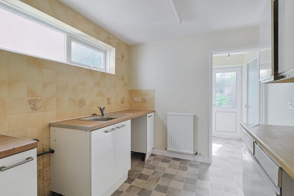 7 Oldfield Road, Westbury, Wiltshire BA13 3LA