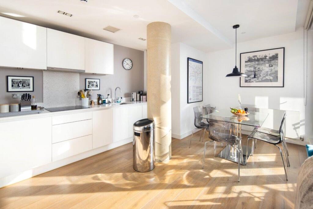 Living Room/Kitchen