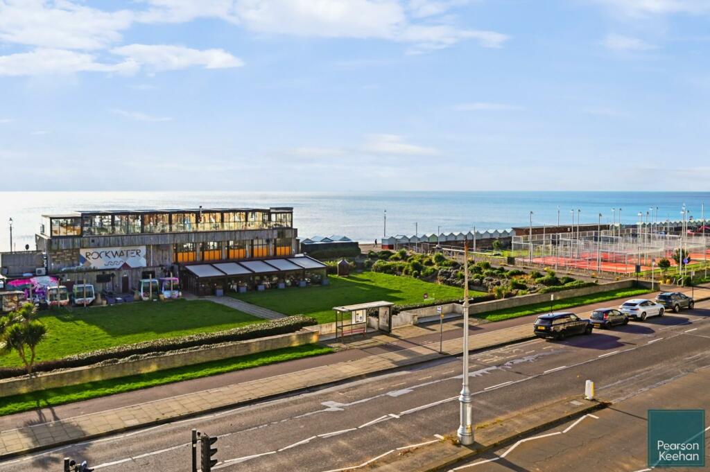 Girton House, Kingsway, Bn3 (14).jpg