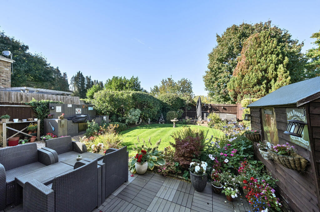 1356839-11-68cd74...