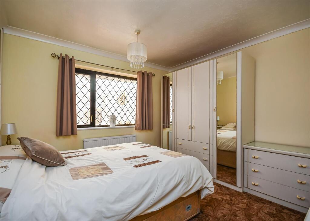 5 Kirkstone Crescent-Bedroom.jpg