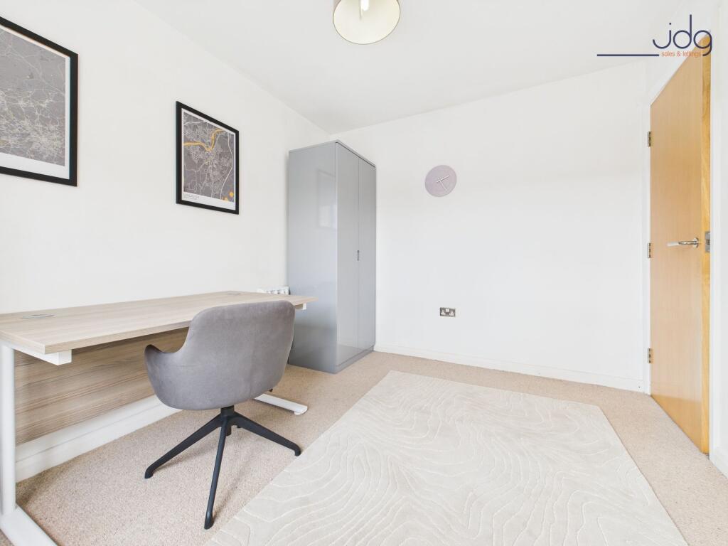 Office/Single Bedroom