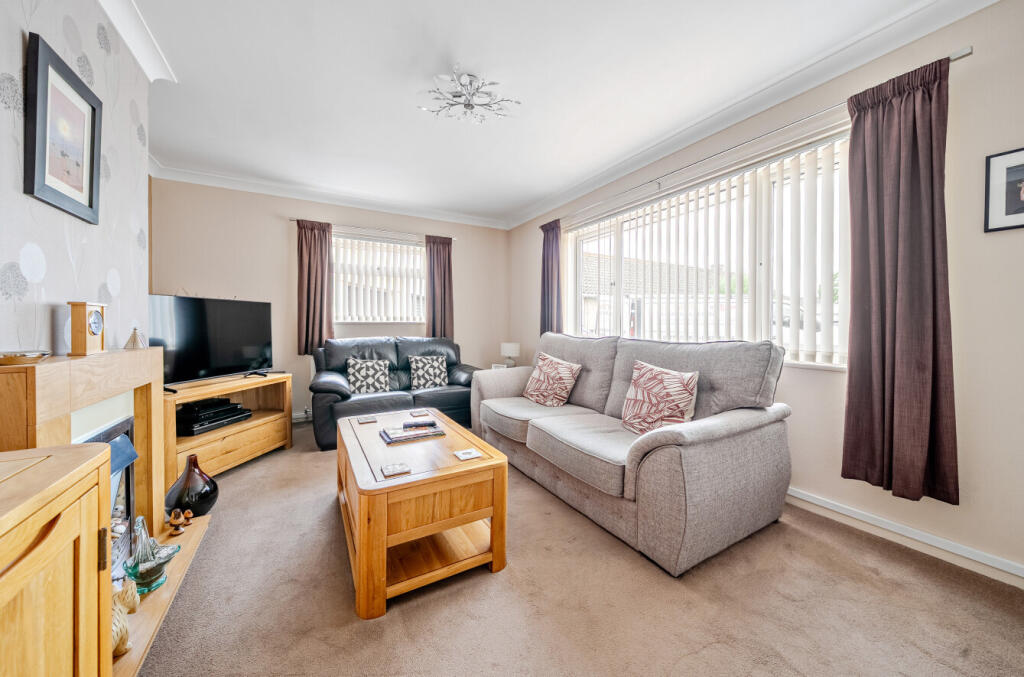 1299401-10-683835...