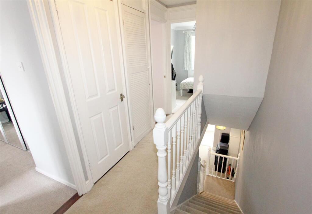 IMG_5068 landing stairs.jpg
