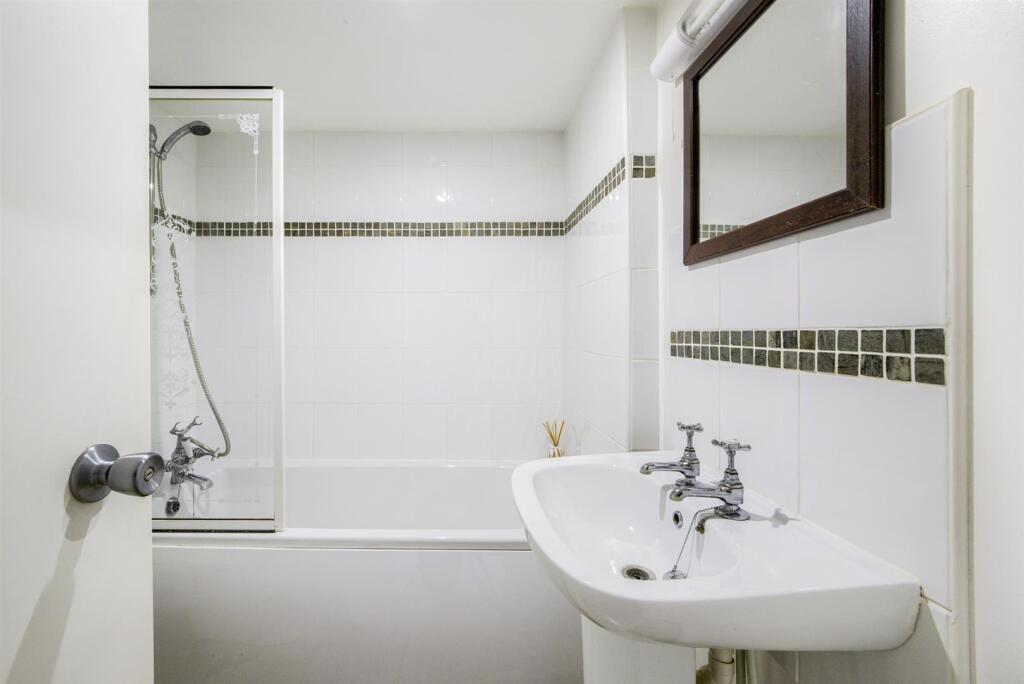 Bathroom 2