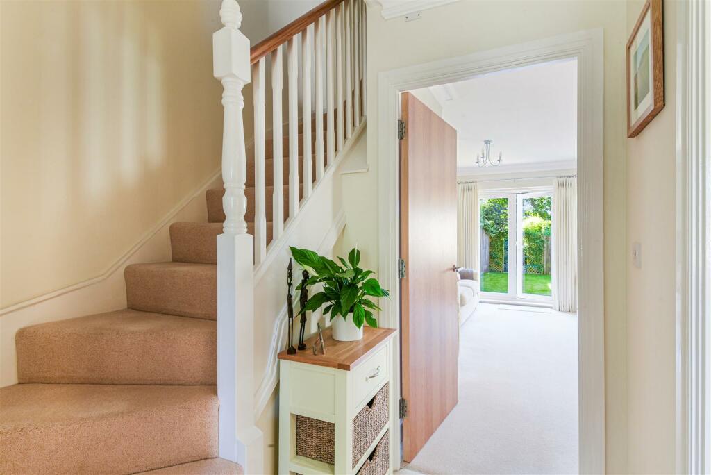 BIRCH CLOSE,12 -25.jpg