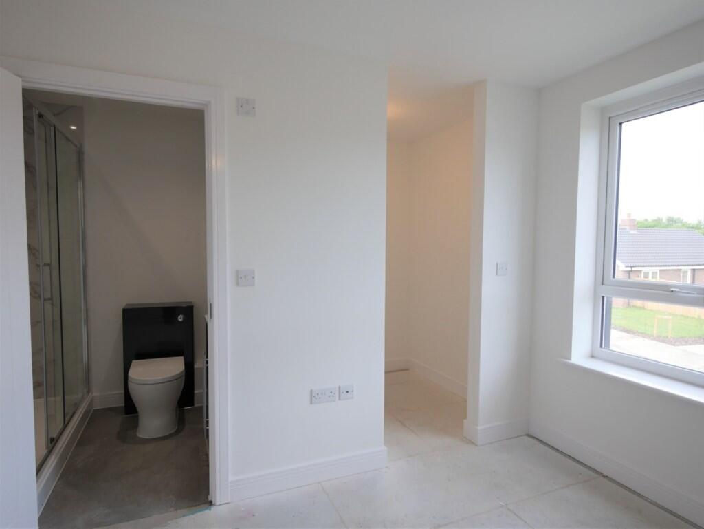 BEDROOM2 2