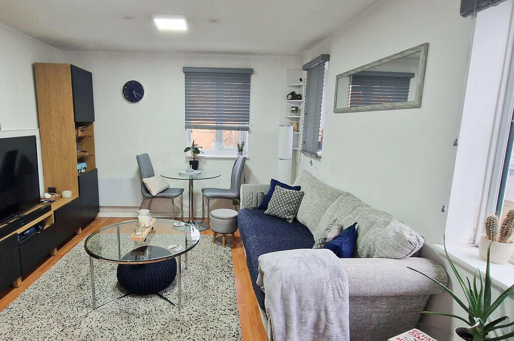 Lounge 2-2