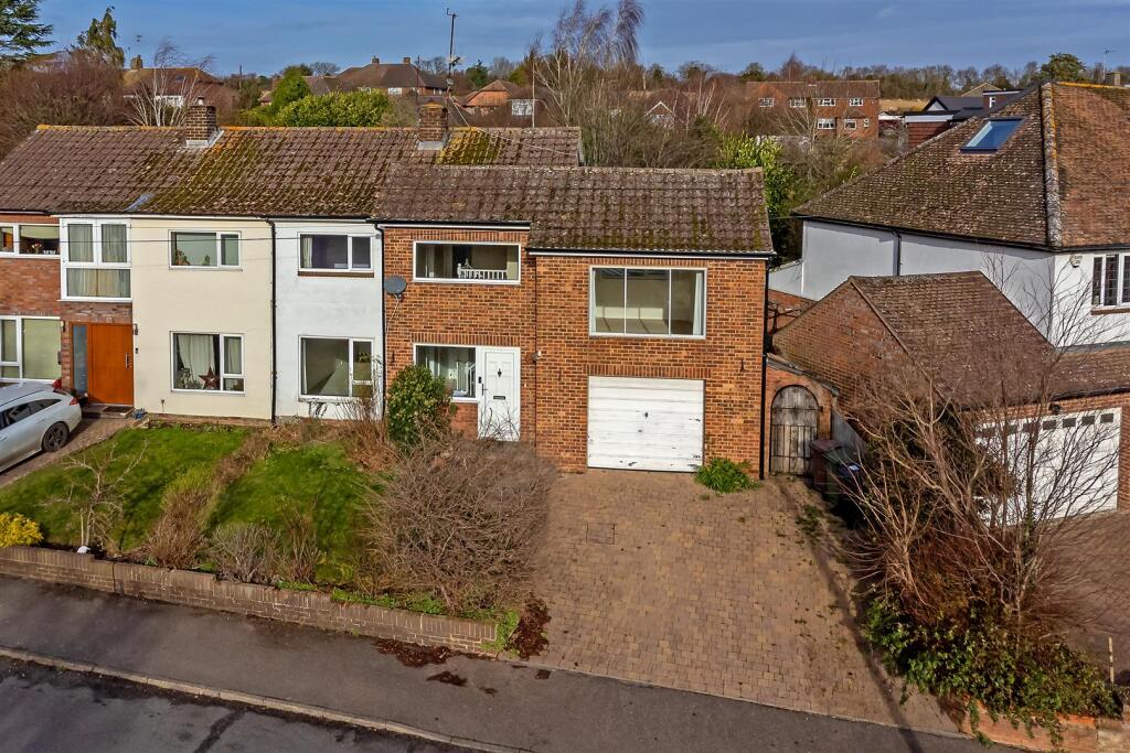 374LowerLutonRoad-4.jpg