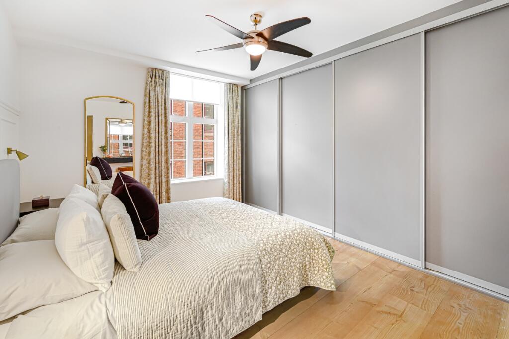 Apt 8 The Regent ...
