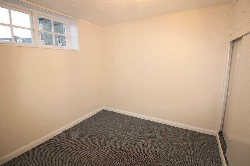 Bedroom.JPG
