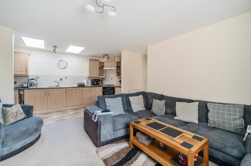 Lounge/Kitchen