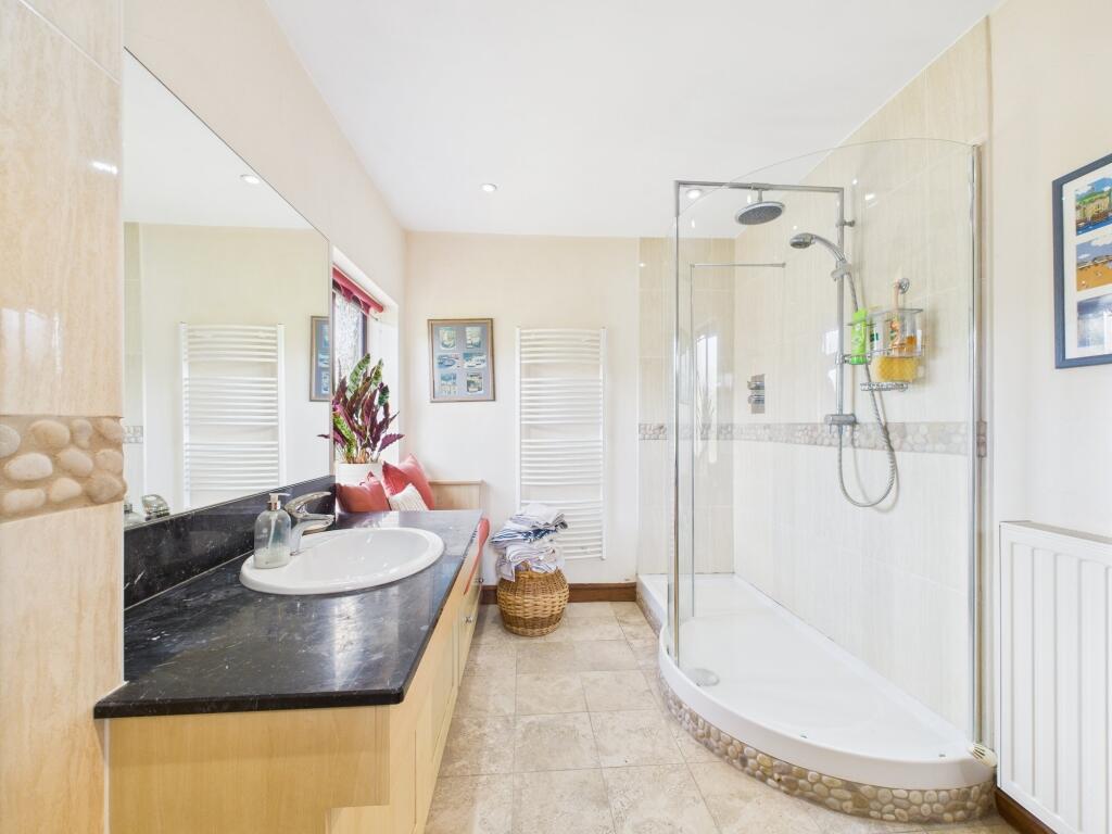 family shower room
