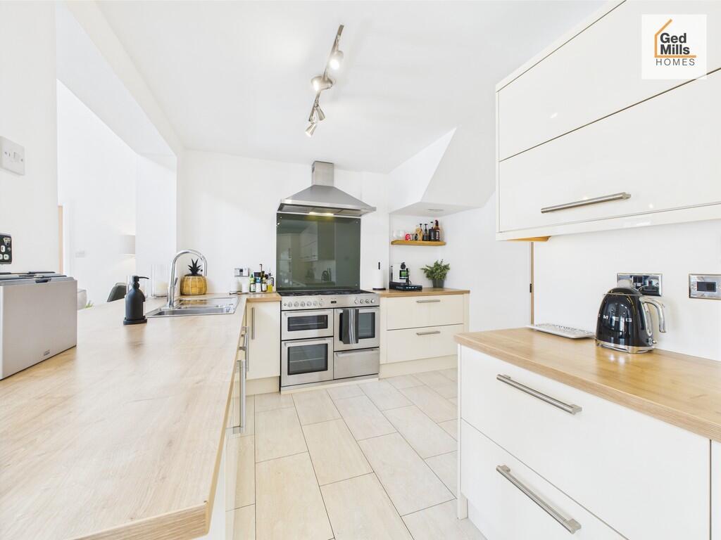 CAM04261G0-PR0047...