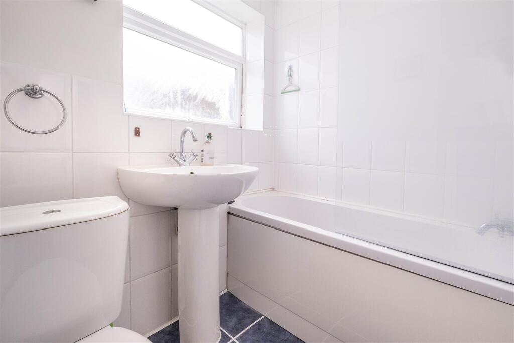 51-warwick-gardens- (18).jpg