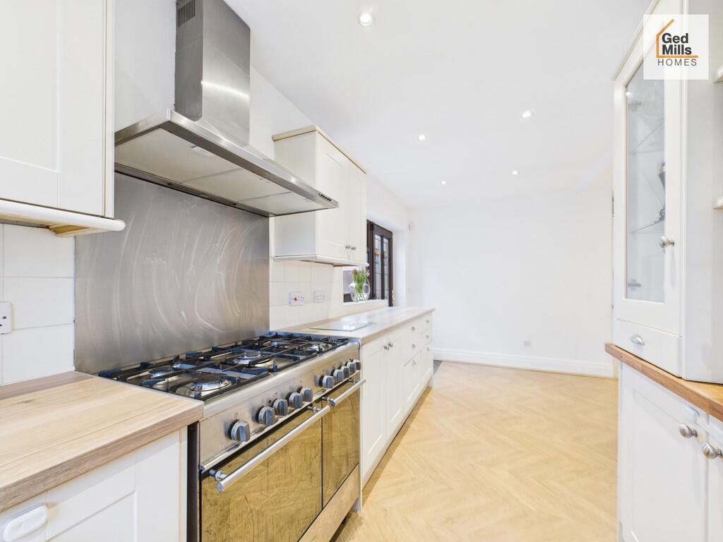 CAM02899G0-PR0070...