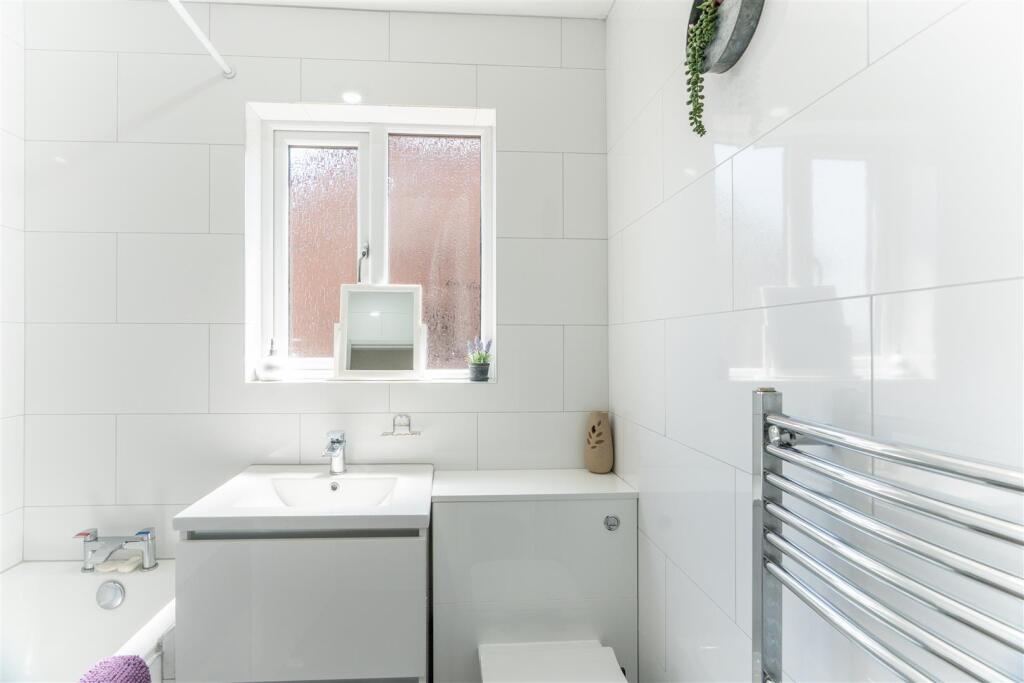 14 Barnside Way-31.jpg