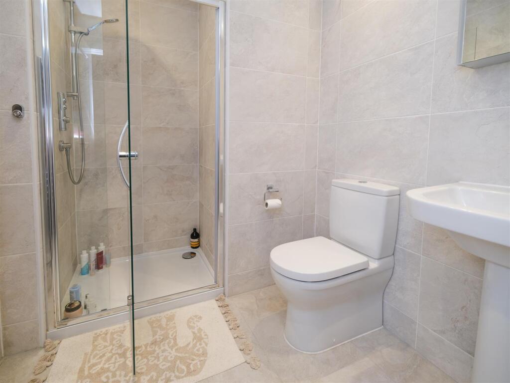 ENSUITE 2