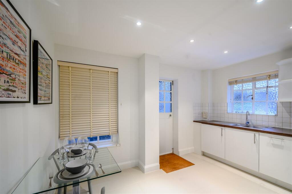 8452739-Interior04.jpg