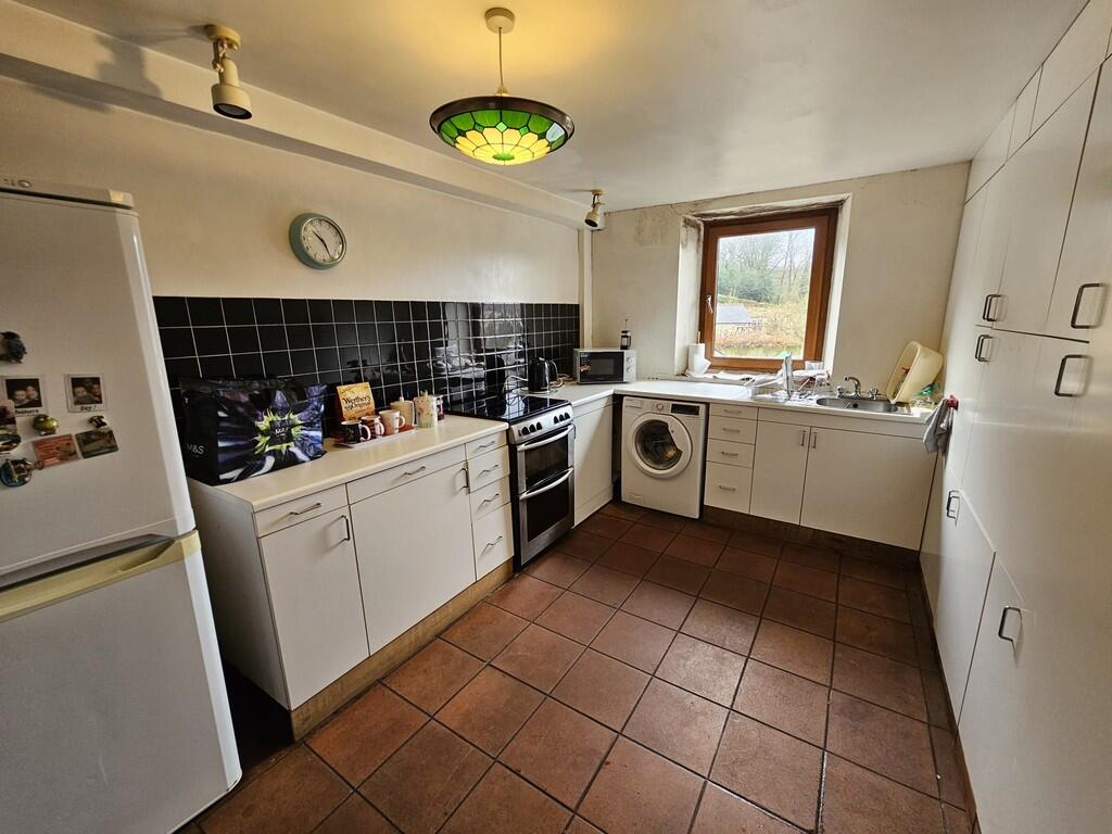 IMG-20250228-WA00...